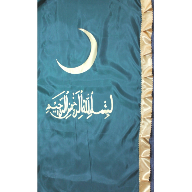 Покрывало мусульманское. Ритуальное покрывало для мусульман. Мусульманский одеяло. Мусульманское погребальное покрывало.